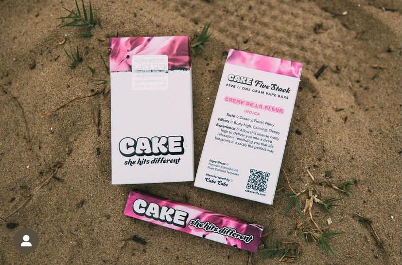 c Creme de la Fleur 3rd gen cake Bars